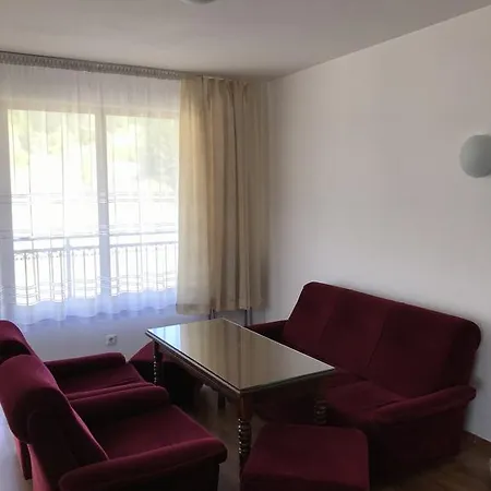 Holiday Apartment *